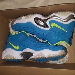 NIKE AIR ZOOM TURF